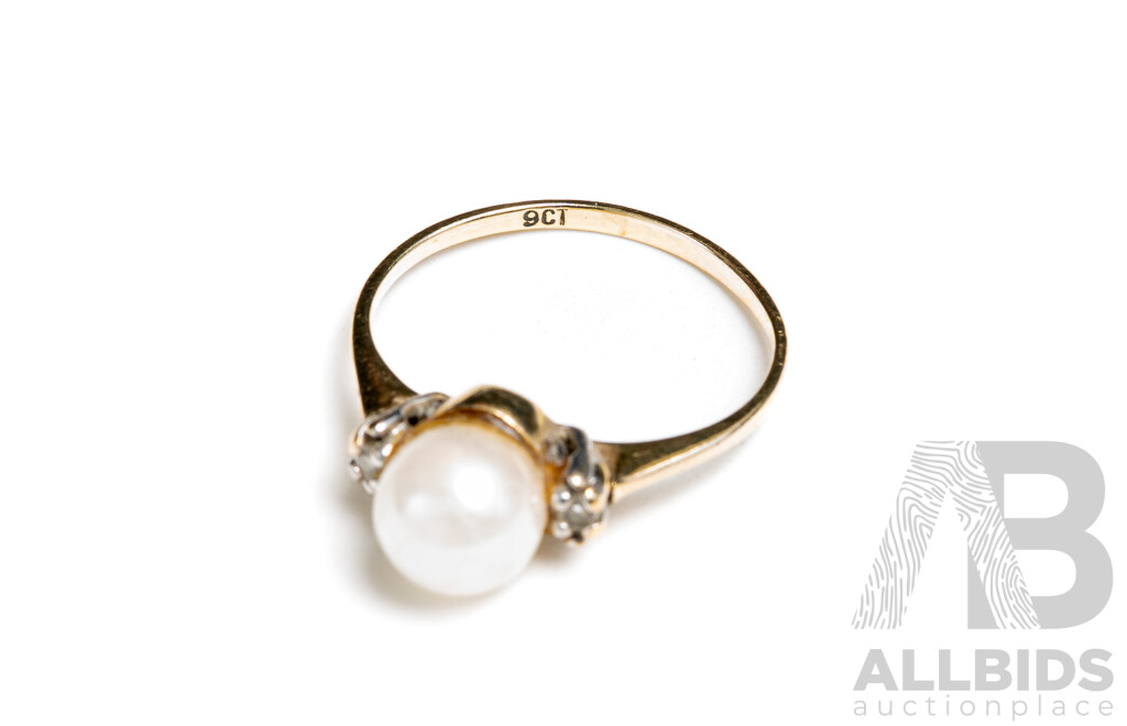 9ct Cultured Pearl & Diamond Ring, TDW 0.02ct, Size I, 1.46 Grams