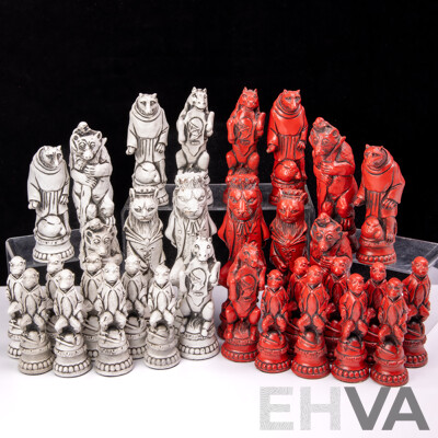 Chinese Composite Animal Themed 32 Piece Chess Pieces