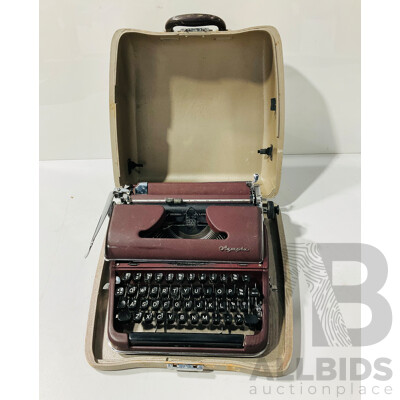 Vintage Olympus Typewriter in Hard Case