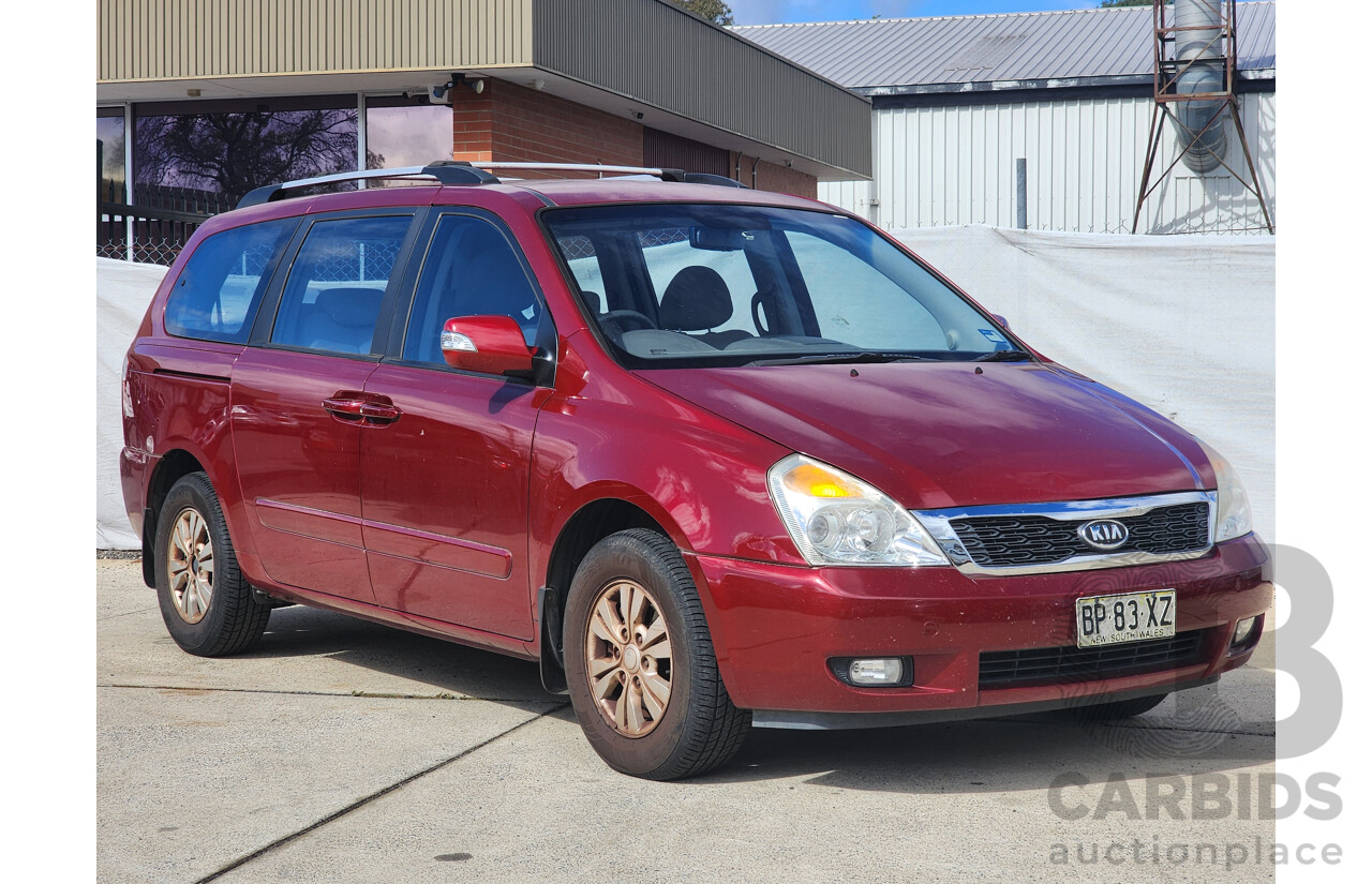 3/2012 Kia Grand Carnival Si VQ MY12 4d Wagon Red 2.2L