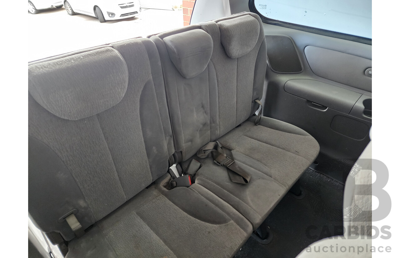 3/2012 Kia Grand Carnival Si VQ MY12 4d Wagon Red 2.2L