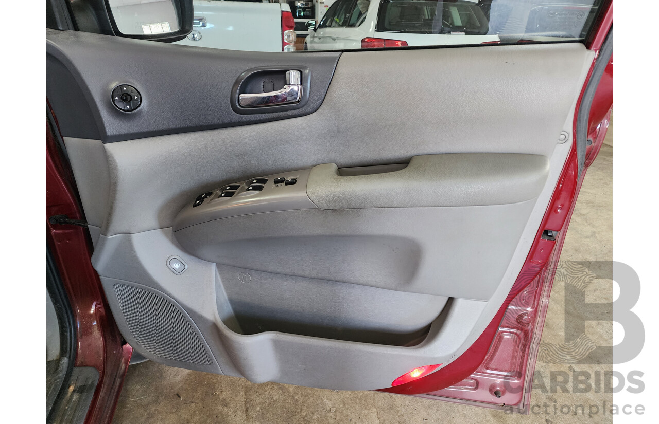 3/2012 Kia Grand Carnival Si VQ MY12 4d Wagon Red 2.2L