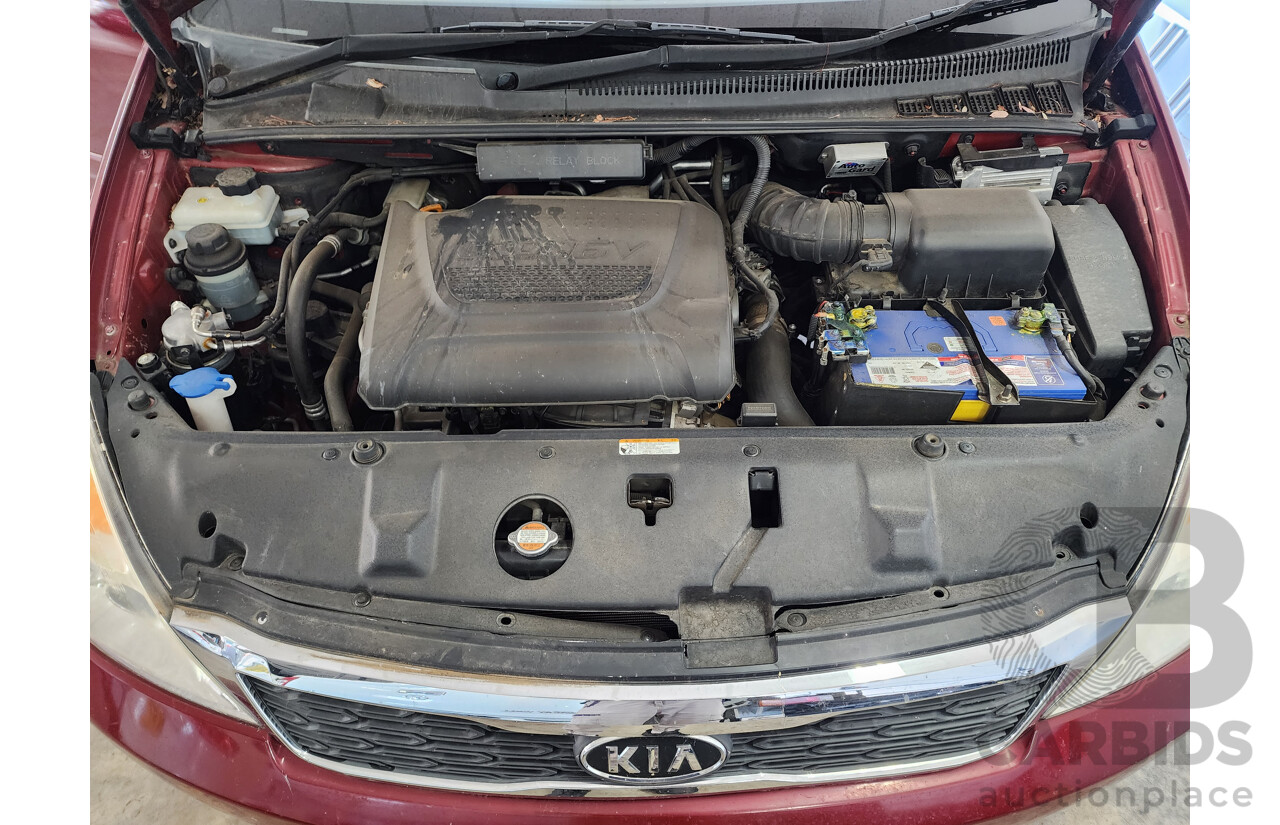 3/2012 Kia Grand Carnival Si VQ MY12 4d Wagon Red 2.2L