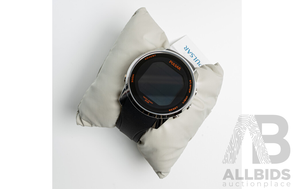 Pulsar Mens Digital 100m WR Watch Black Stainless Steel Silicone Band, PQ2 049, as New in Original Presentation Box