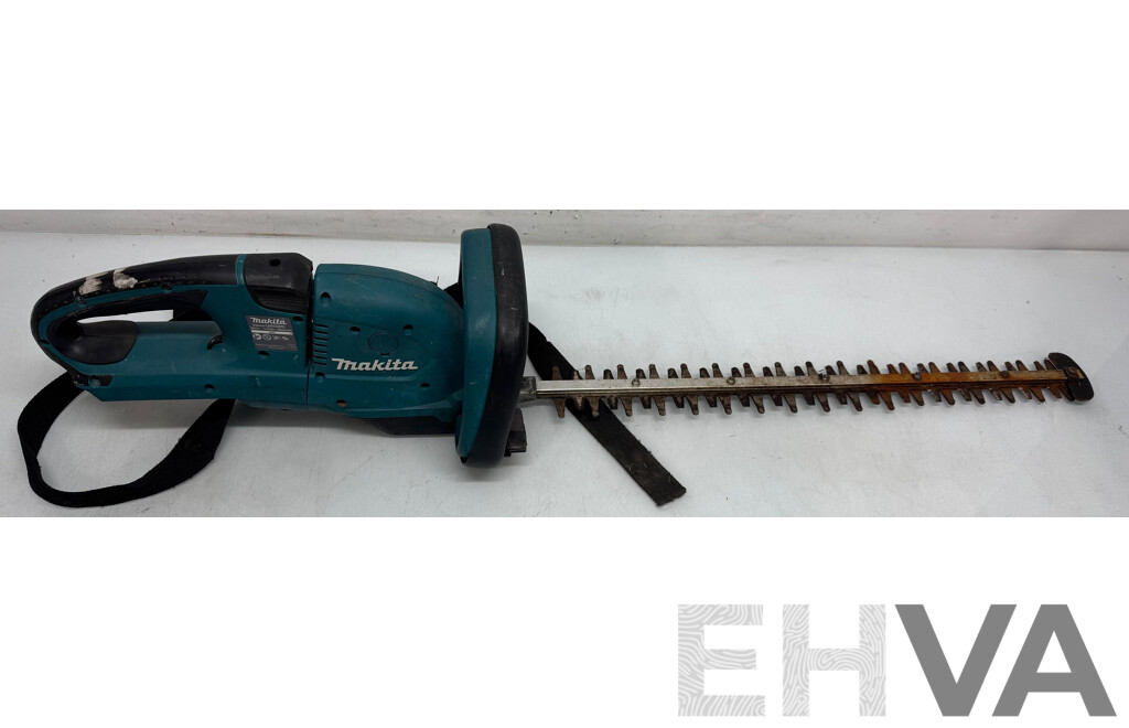 Makita Cordless 550mm Hedge Trimmer