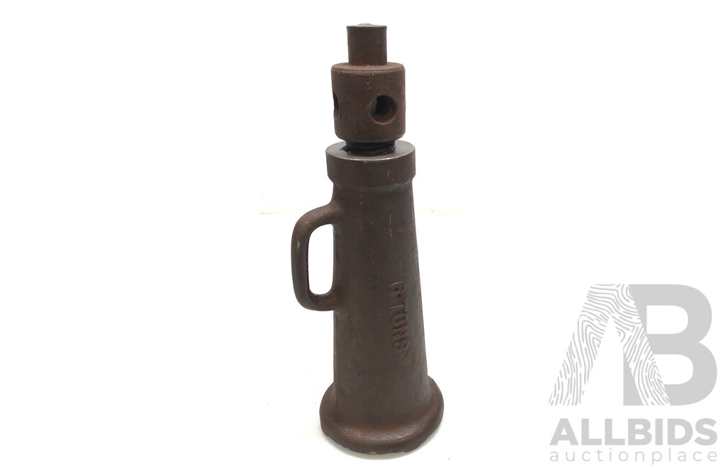 Vintage Post Remover/Puller and 6 Ton Jack