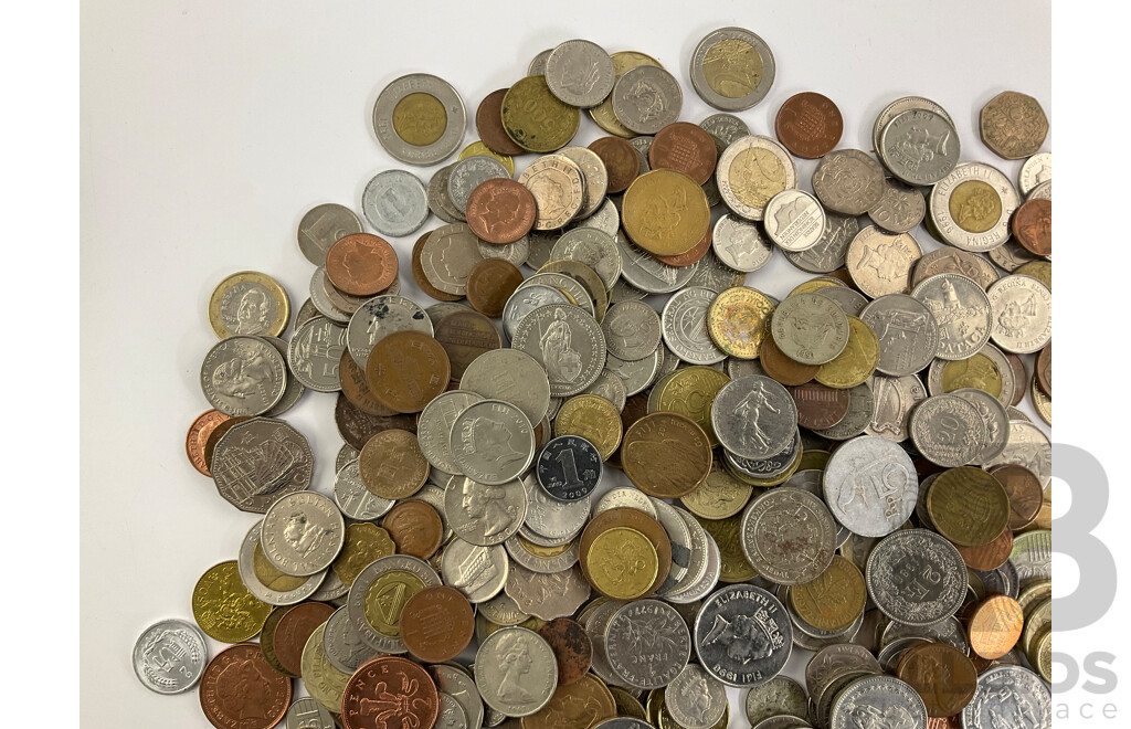 Collection of International Coins Including China, UK, USA, New Zealand, Canada, Thailand, Malaysia, Israel and More - Approximately 1.73 Kilograms