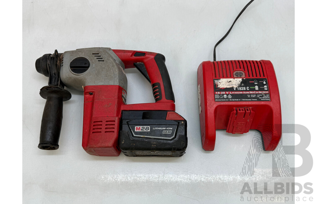 Milwaukee V28 Hammer Drill