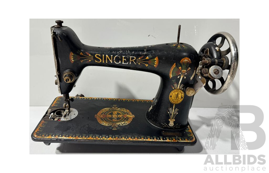 Antique Singer Manufacturing Co Art Nouveau Hand Cranked Sewing Machine, Y737 6188