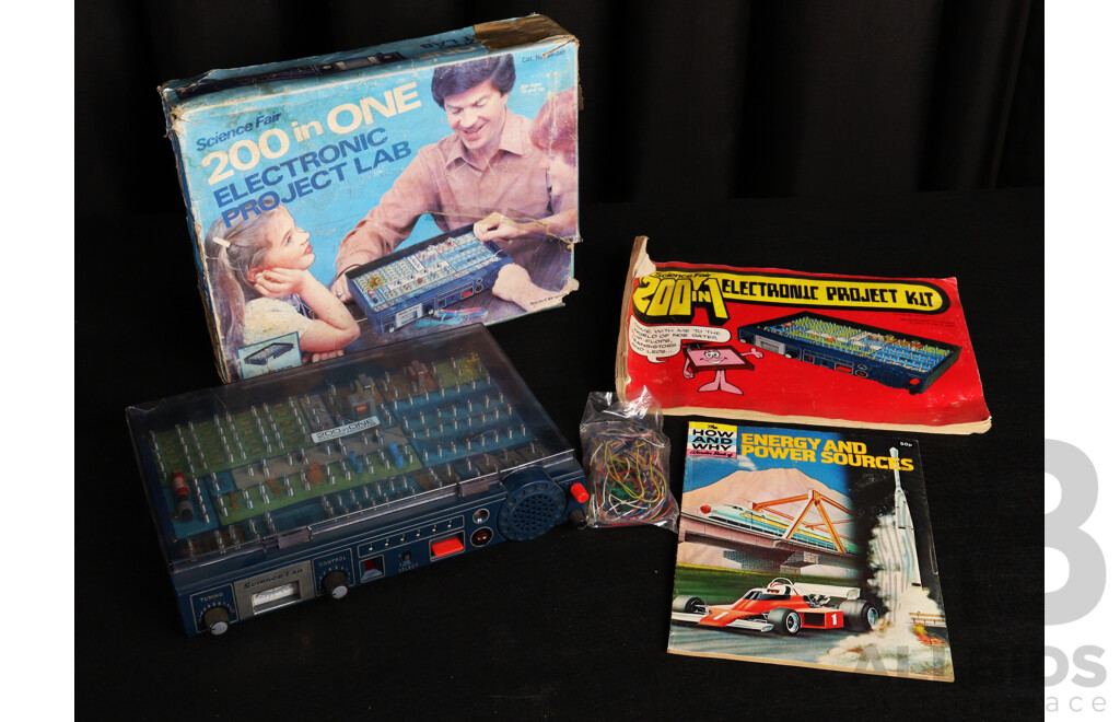 Vintage Science 200 in One Electronic Project Lab