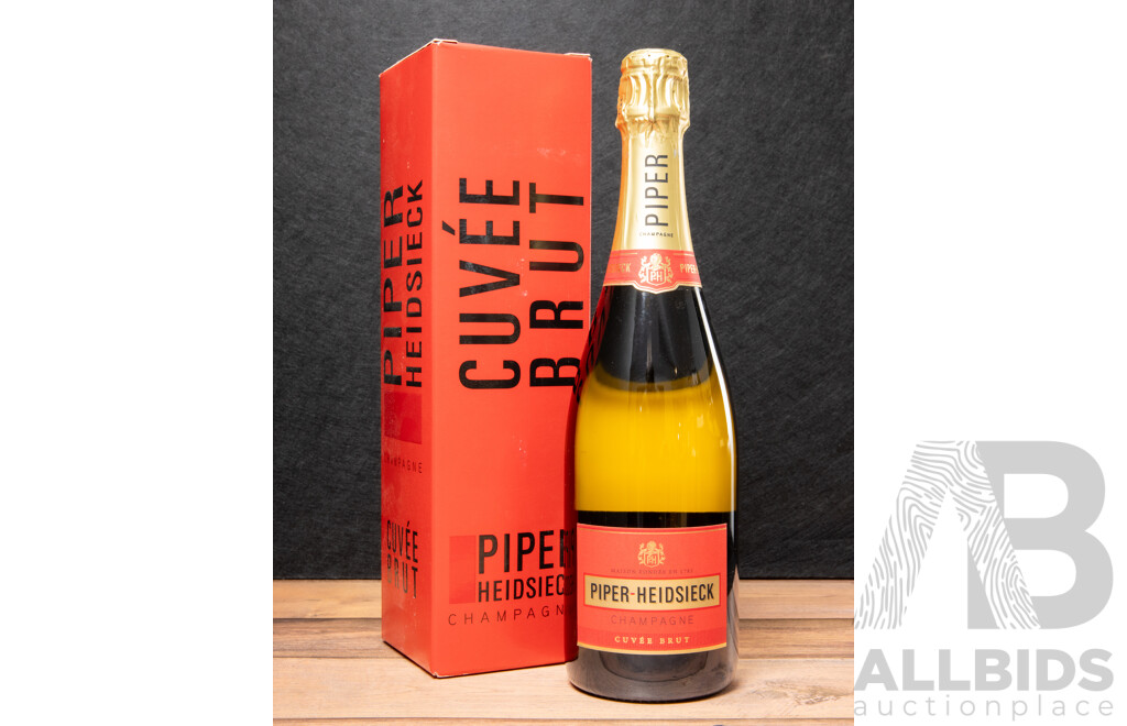 Piper Heidsieck Cuvee Brut in Presentation Box