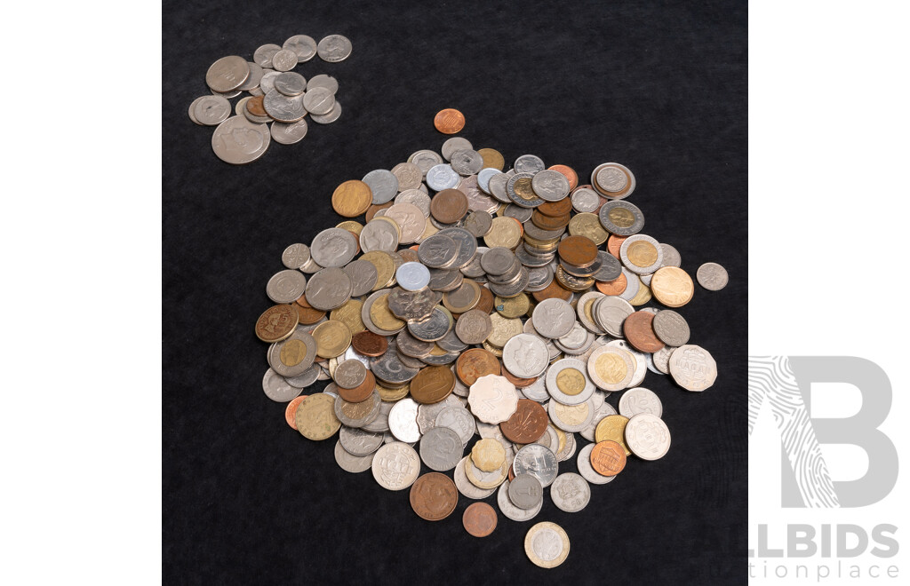 Collection of International Coins Including USA, Canada, Singapore, UK, Euro, Philippines, Macau, Fiji and More - Approximately 1.6 Kilograms