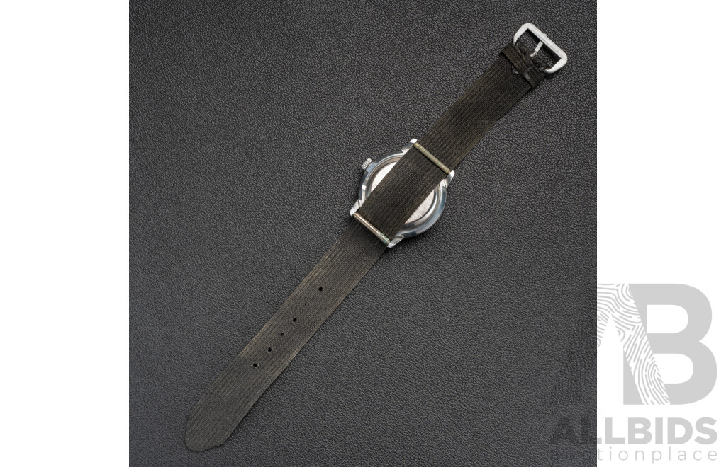 Sekonda CCCP Soviet 19 Jewels Vintage Watch with Racketa Hammer & Sickle