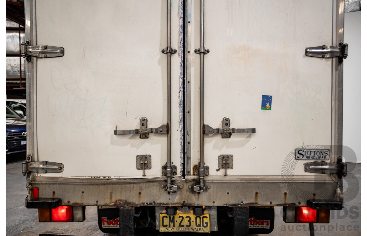 10/2016 Isuzu NLR200 (4x2) NH Short 2d Refrigerated Truck White Turbo Diesel 3.0L