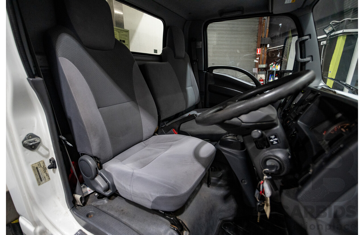 10/2016 Isuzu NLR200 (4x2) NH Short 2d Refrigerated Truck White Turbo Diesel 3.0L