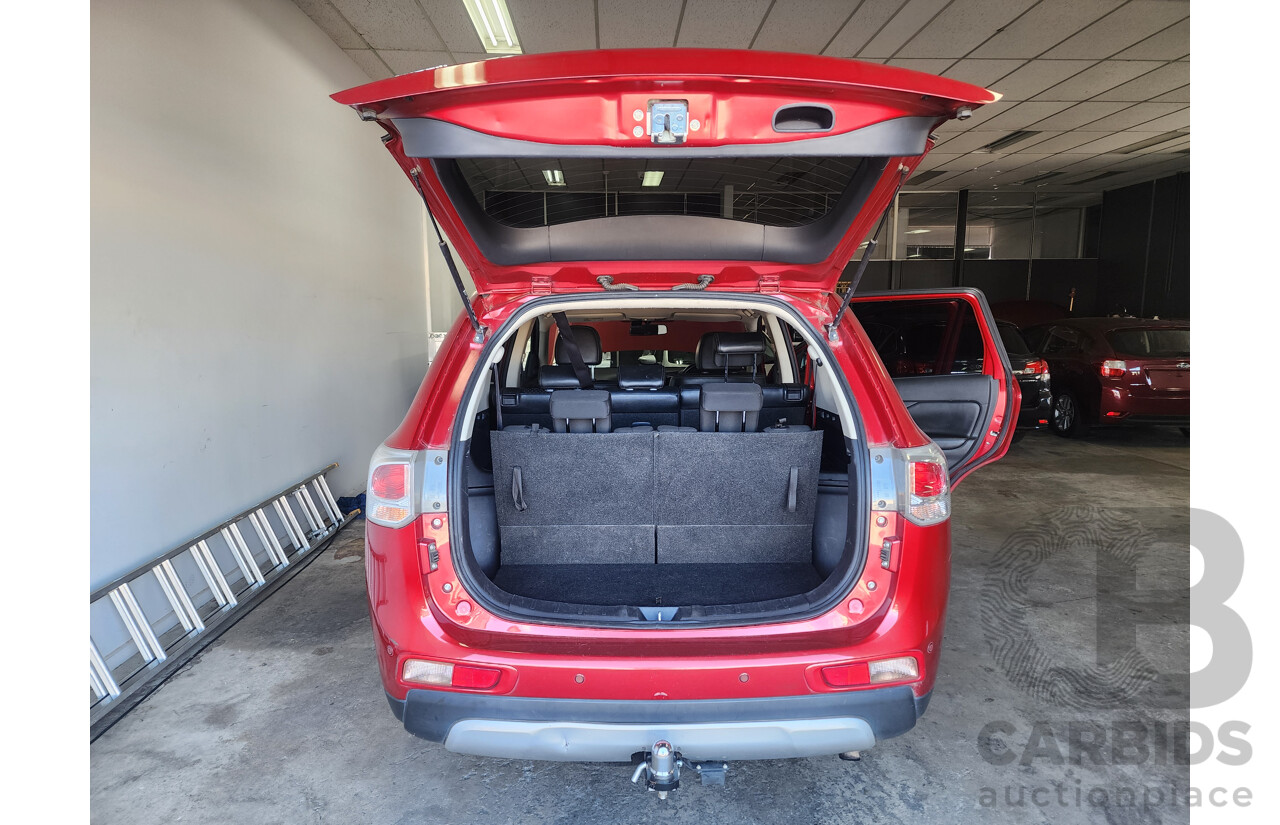 2/2015 Mitsubishi Outlander LS (4x4) ZJ MY14.5 4d Wagon Red 2.3L
