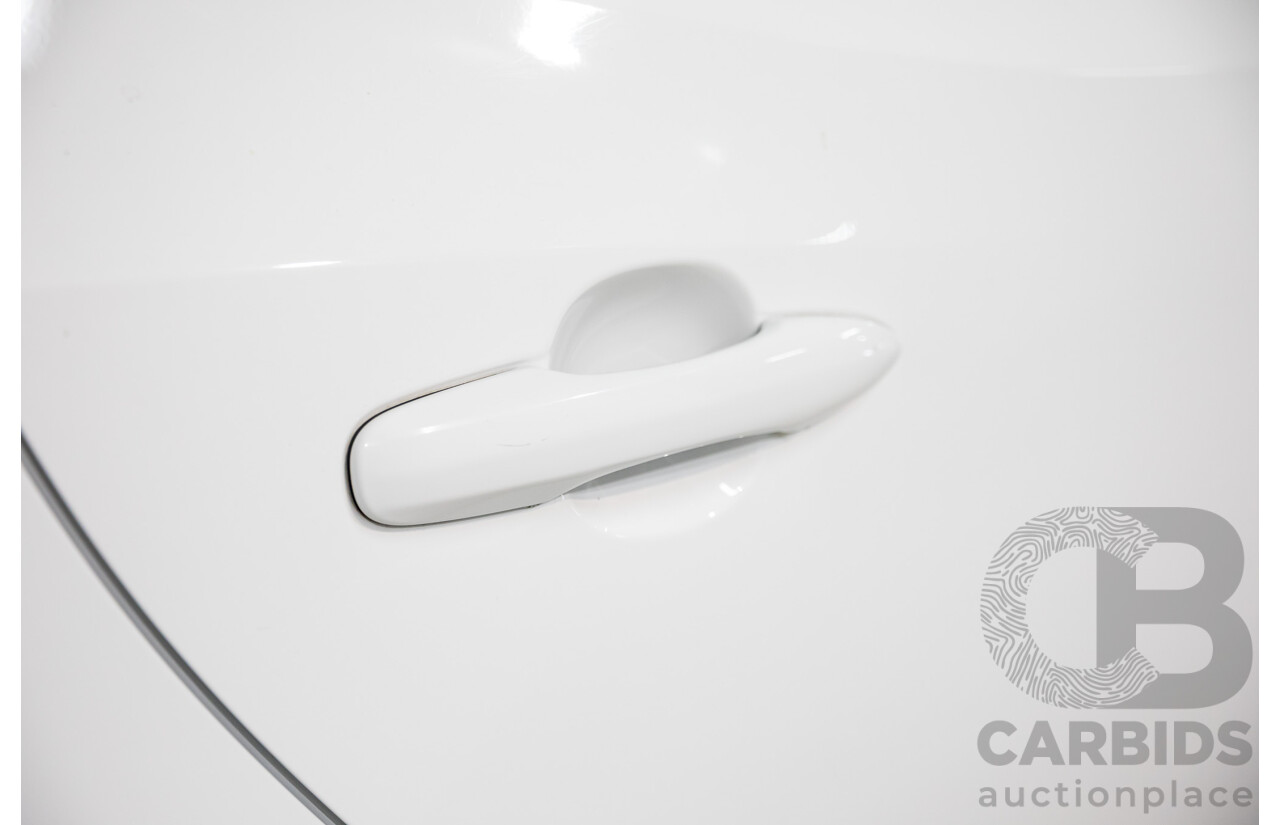 09/2020 Toyota Corolla Ascent Sport Hybrid (FWD) ZWE211R 5d Hatchback Glacier White 1.8L - Hybrid