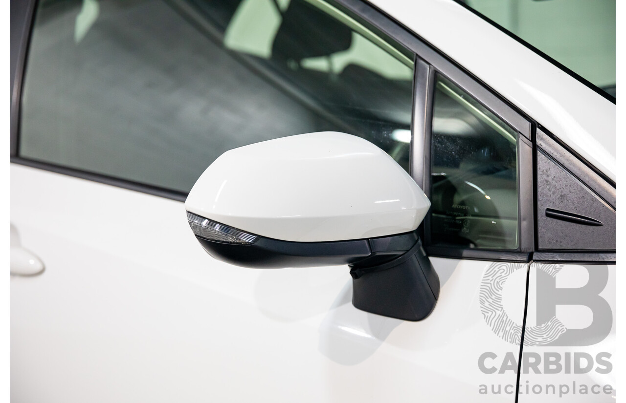09/2020 Toyota Corolla Ascent Sport Hybrid (FWD) ZWE211R 5d Hatchback Glacier White 1.8L - Hybrid