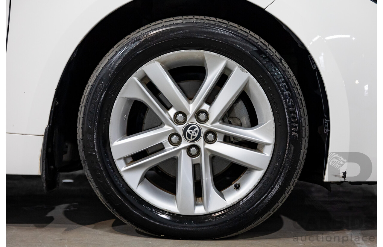09/2020 Toyota Corolla Ascent Sport Hybrid (FWD) ZWE211R 5d Hatchback Glacier White 1.8L - Hybrid