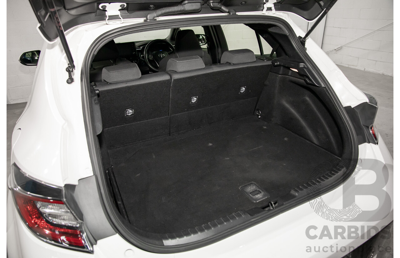 09/2020 Toyota Corolla Ascent Sport Hybrid (FWD) ZWE211R 5d Hatchback Glacier White 1.8L - Hybrid