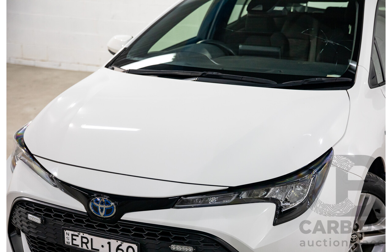 09/2020 Toyota Corolla Ascent Sport Hybrid (FWD) ZWE211R 5d Hatchback Glacier White 1.8L - Hybrid