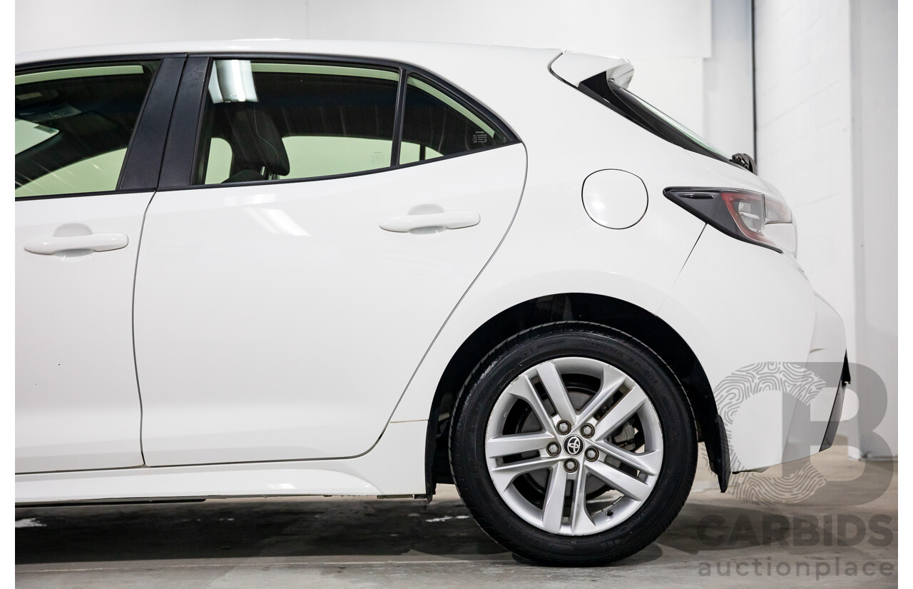 09/2020 Toyota Corolla Ascent Sport Hybrid (FWD) ZWE211R 5d Hatchback Glacier White 1.8L - Hybrid