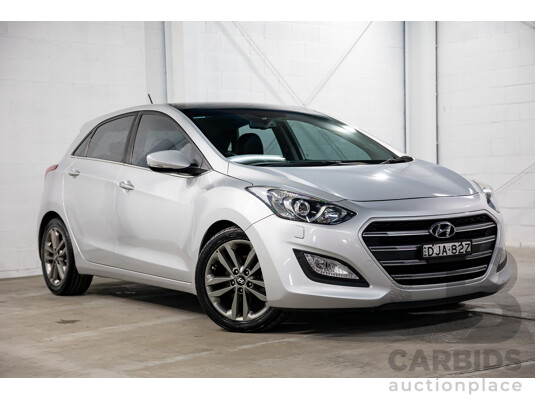 08/2016 Hyundai i30 Premium 1.6 CRDi (FWD) GD3 Series 2 5d Hatchback Platinum Silver Metallic Turbo Diesel 1.6L