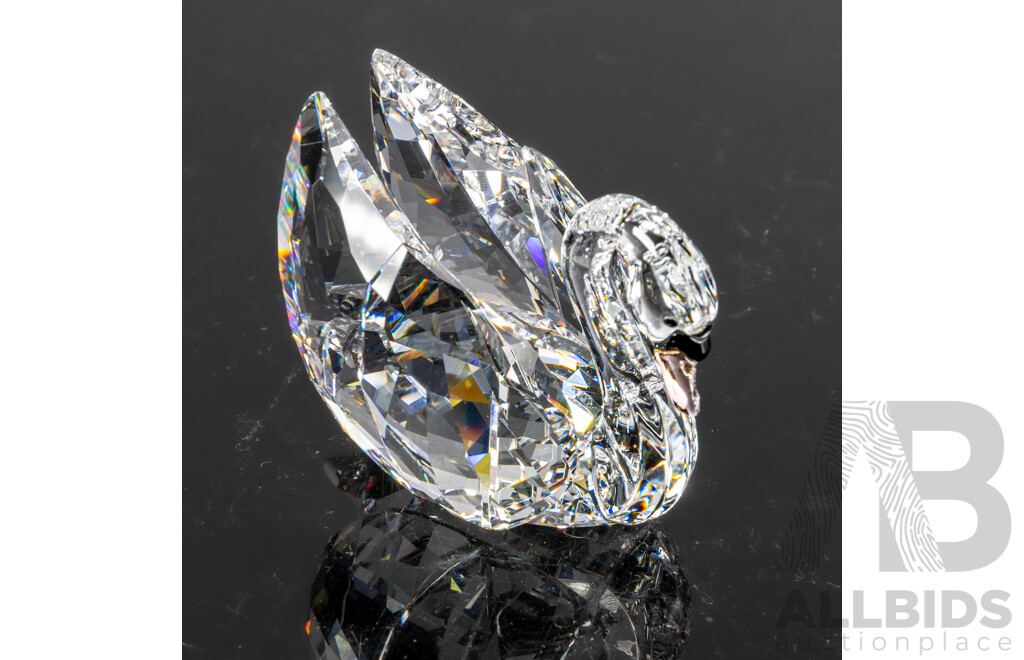 Swarovski Austrian Crystal Swan Figure in Original Box and Packaging