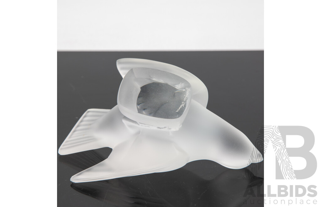 Wonderful French Lalique Frosted Crystal Sparrow Bird Figure, Signed to Base