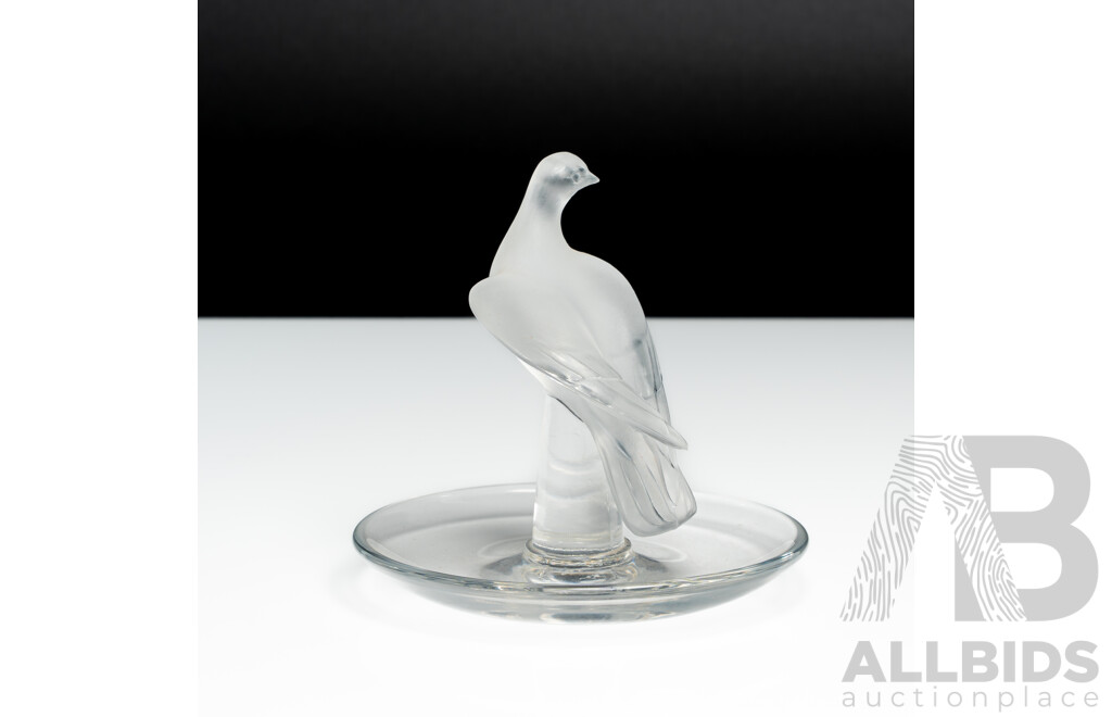 Wonderful French Lalique Frosted Crystal Dove Bird Ring Holder Dish, Signed to Base