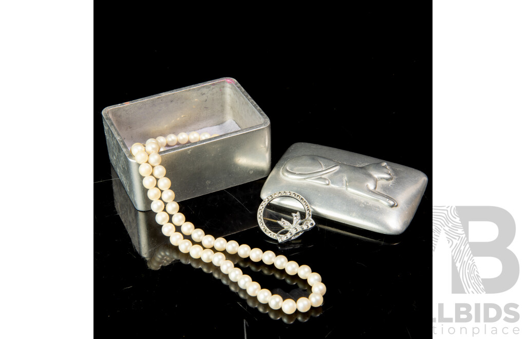 Seagull Pugwash Canada Fine Pewter Trinket Box with Cat with FW Cultured Pearl Necklace & Brooch
