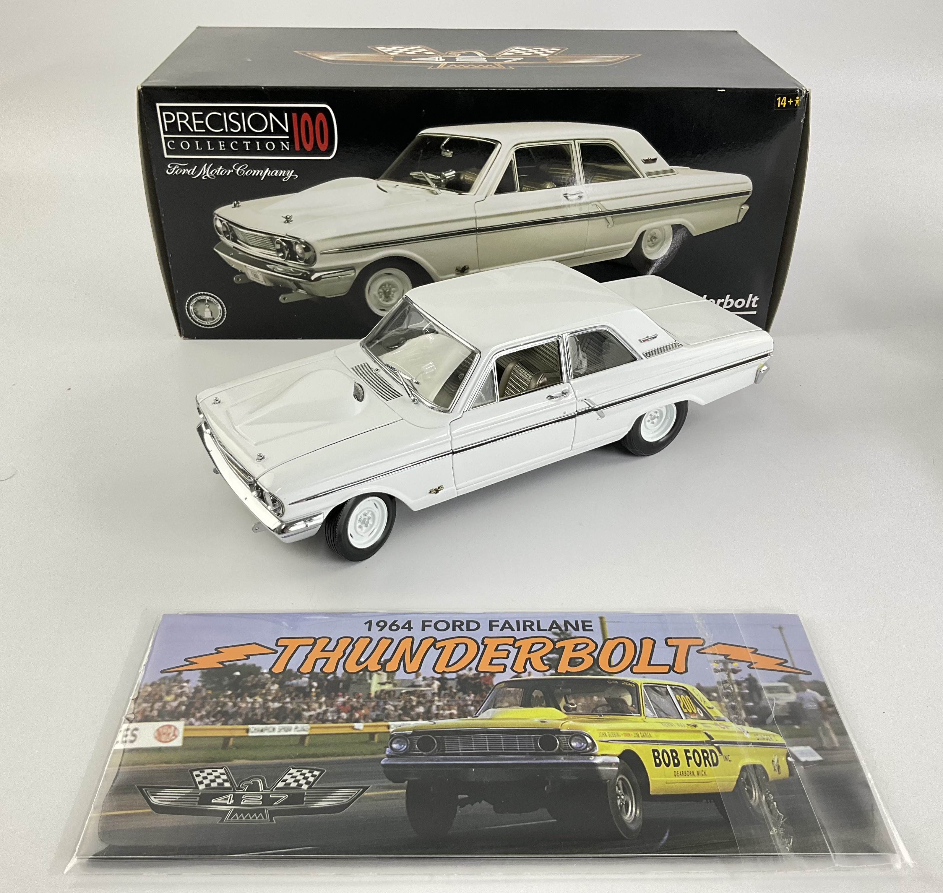 1964 Ford Fairlane Thunderbolt ミニカー ERTL #33057 - 1964 Ford Fairlane Thunderbolt Precision 100
