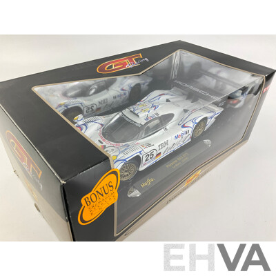 Boxed Maisto GT Racing 1998 Le Mans Porsche 911 GT1, 1:18 Scale