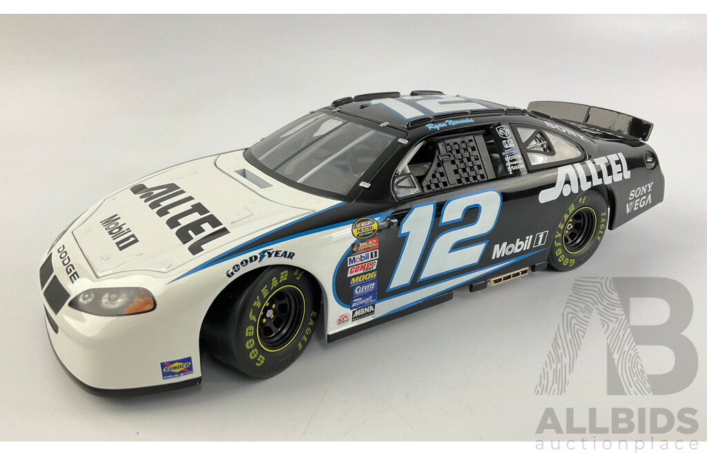 Team Caliber Diecast Dodge NASCAR, Ryan Newman
