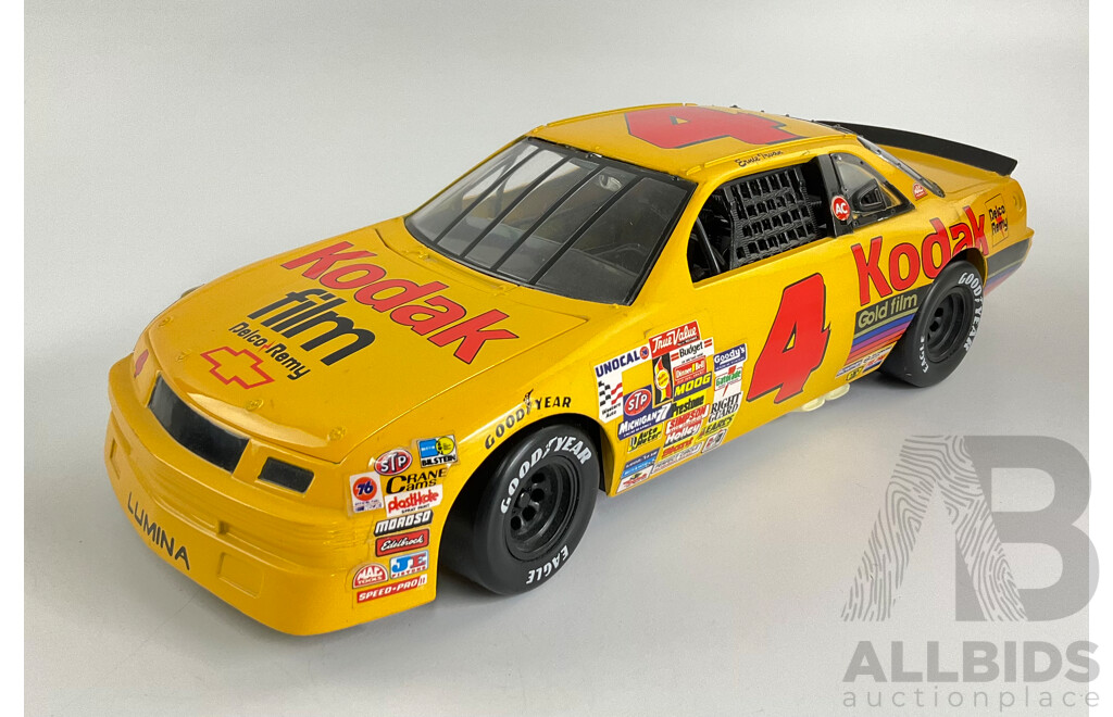 Ertl Diecast Chev Lumina NASCAR, Ernie Irvan, 1:18 Scale