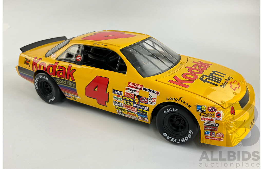 Ertl Diecast Chev Lumina NASCAR, Ernie Irvan, 1:18 Scale