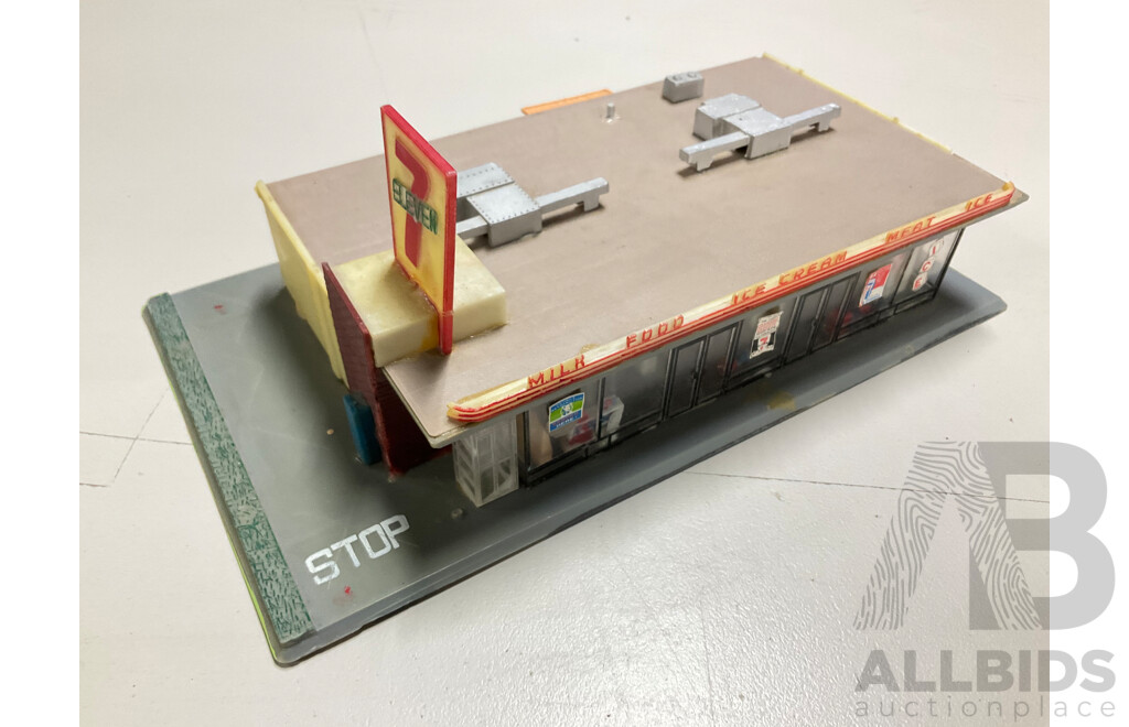 Collection of Vintage HO Scale Buildings, Cars and People