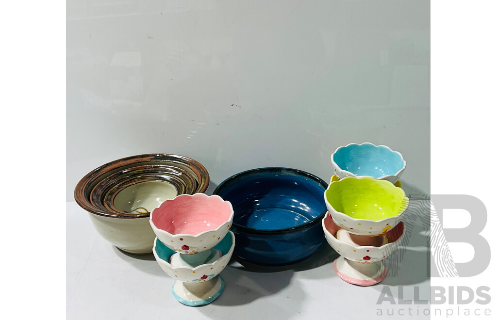 Set Six Ceramic Ice Cream Bowls, Set Three Graduating Studio Pottery Bowls and Pottery Blue Bowl
