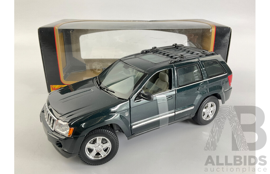 Boxed Maisto Special Edition Diecast 2005 Jeep Grand Cherokee, 1:18 Scale