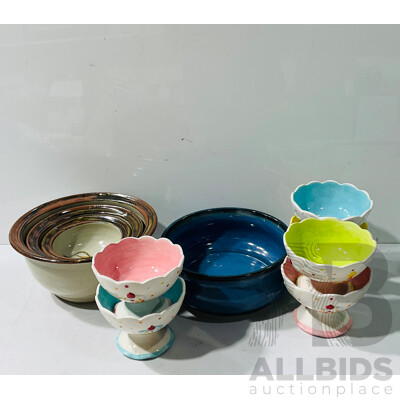 Set Six Ceramic Ice Cream Bowls, Set Three Graduating Studio Pottery Bowls and Pottery Blue Bowl