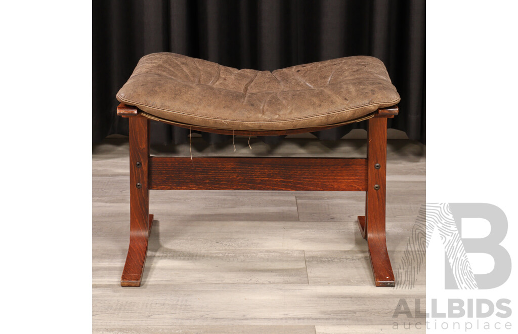 Pair of Siesta Chairs and Single Footstool by Ingmar Relling for Westnofa