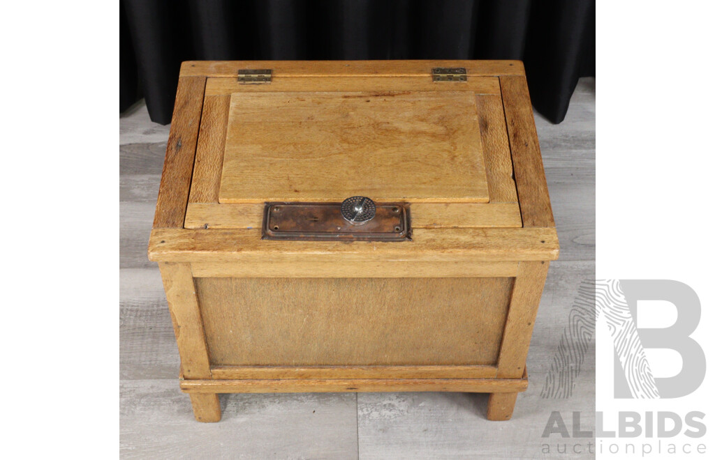 Antique Timber Lead Lined Icebox