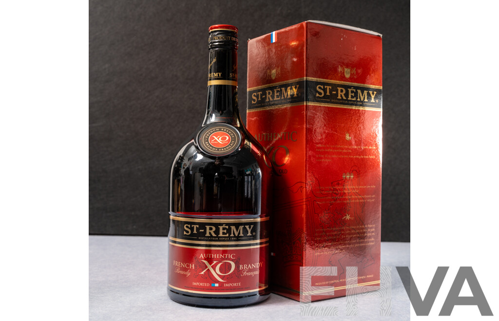 St Remy Authentic XO French Brandy in Presentation Box