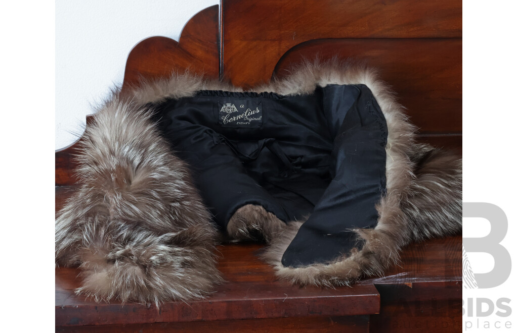 Vintage Silver Fox Fur Shawl, Suit S-M - a Cornelius Original Sydney