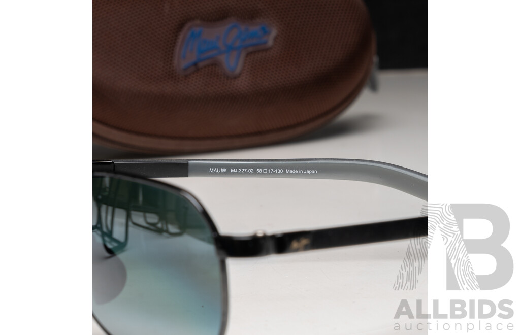 Maui Jim Guardrails 327-02 Gunmetal & Black / Neutral Grey Polarised Lenses