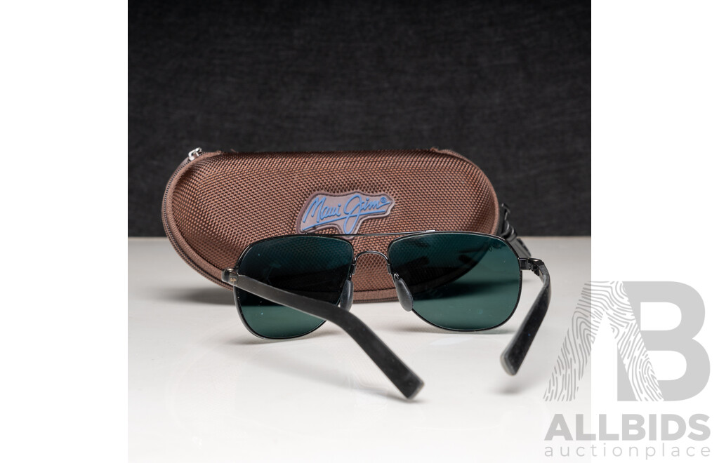 Maui Jim Guardrails 327-02 Gunmetal & Black / Neutral Grey Polarised Lenses