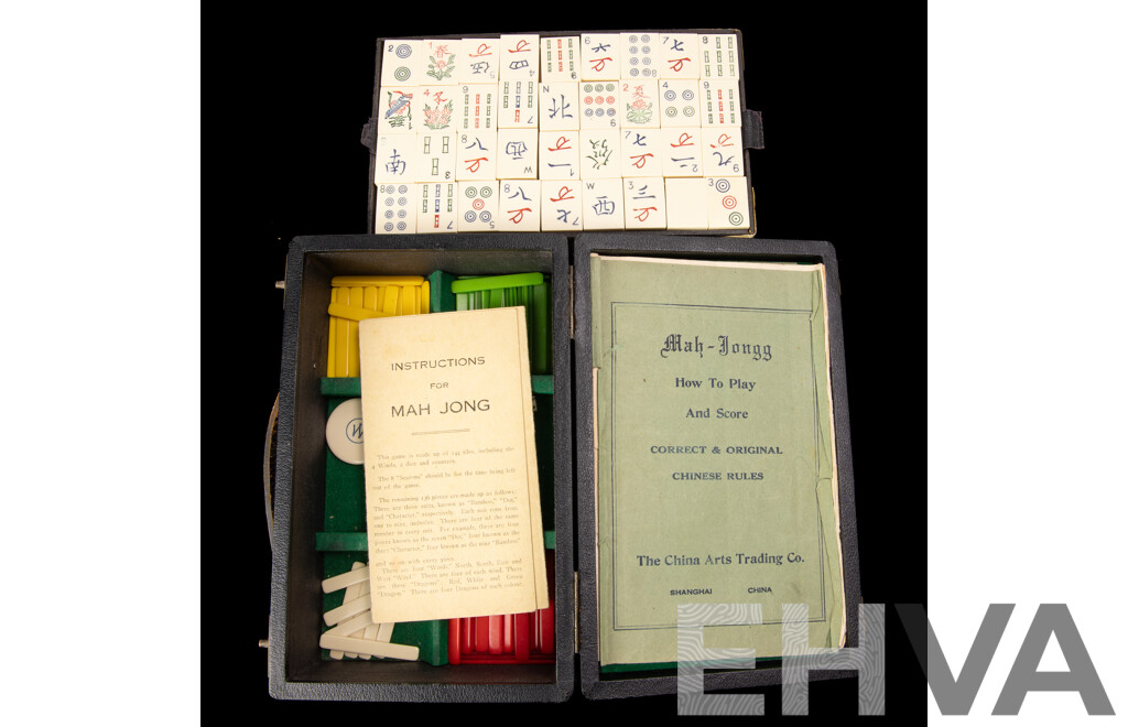 Vintage Mah Jong Set with Lift Out Tray in Original Case