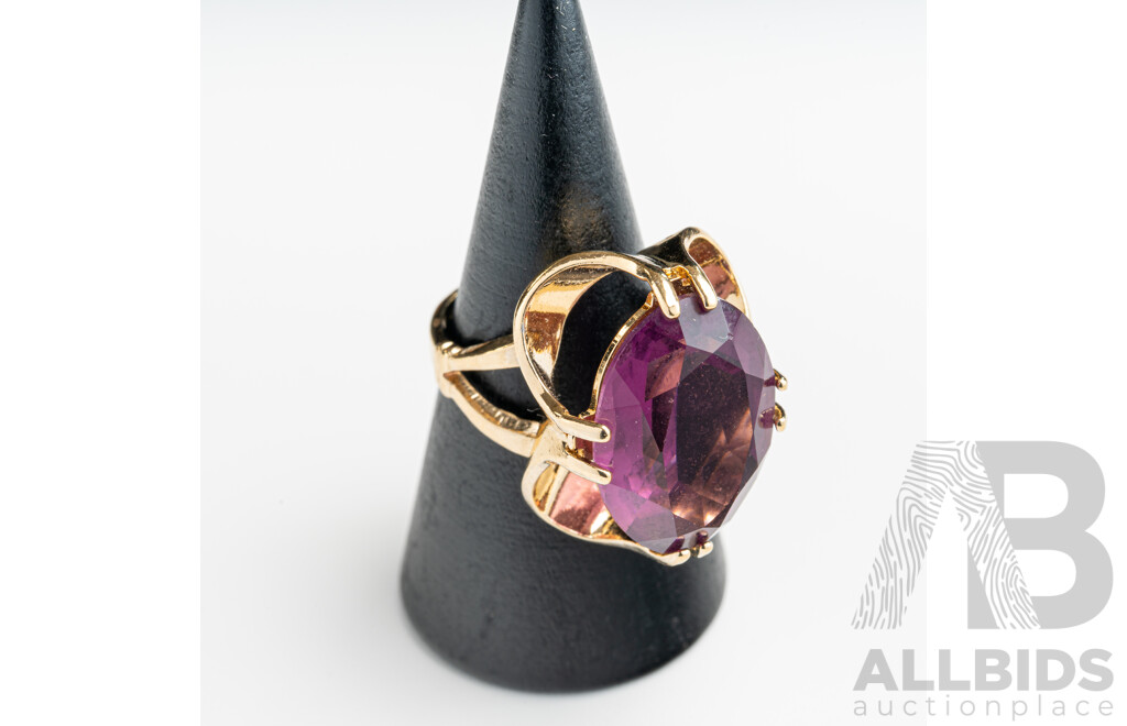 18ct Vintage Amethyst Cocktail Ring, Size K, 6.71 Grams