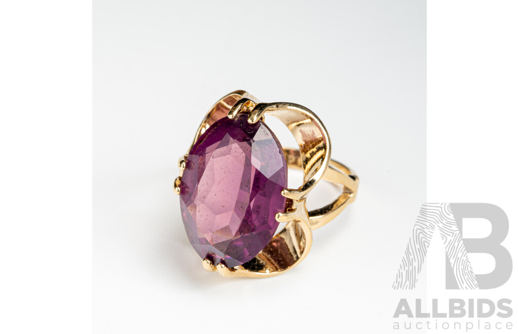 18ct Vintage Amethyst Cocktail Ring, Size K, 6.71 Grams