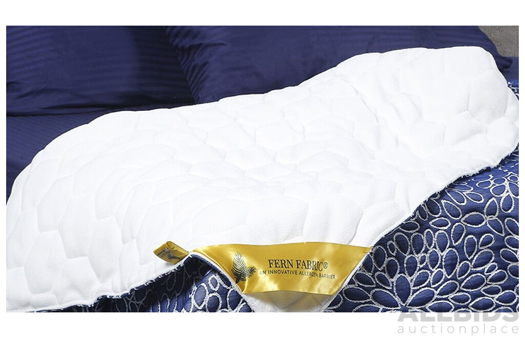 FERN FABRIC Bloom Heritage Blue - Double - 650GSM Coverlet - ORP $299.00